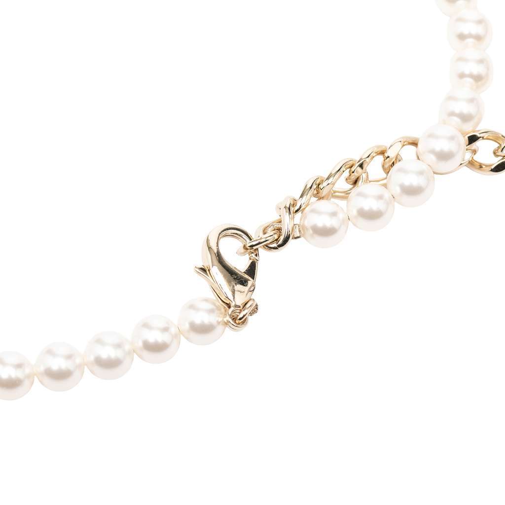 Chanel CC Faux Pearl Necklace White Very good condition - Inside View