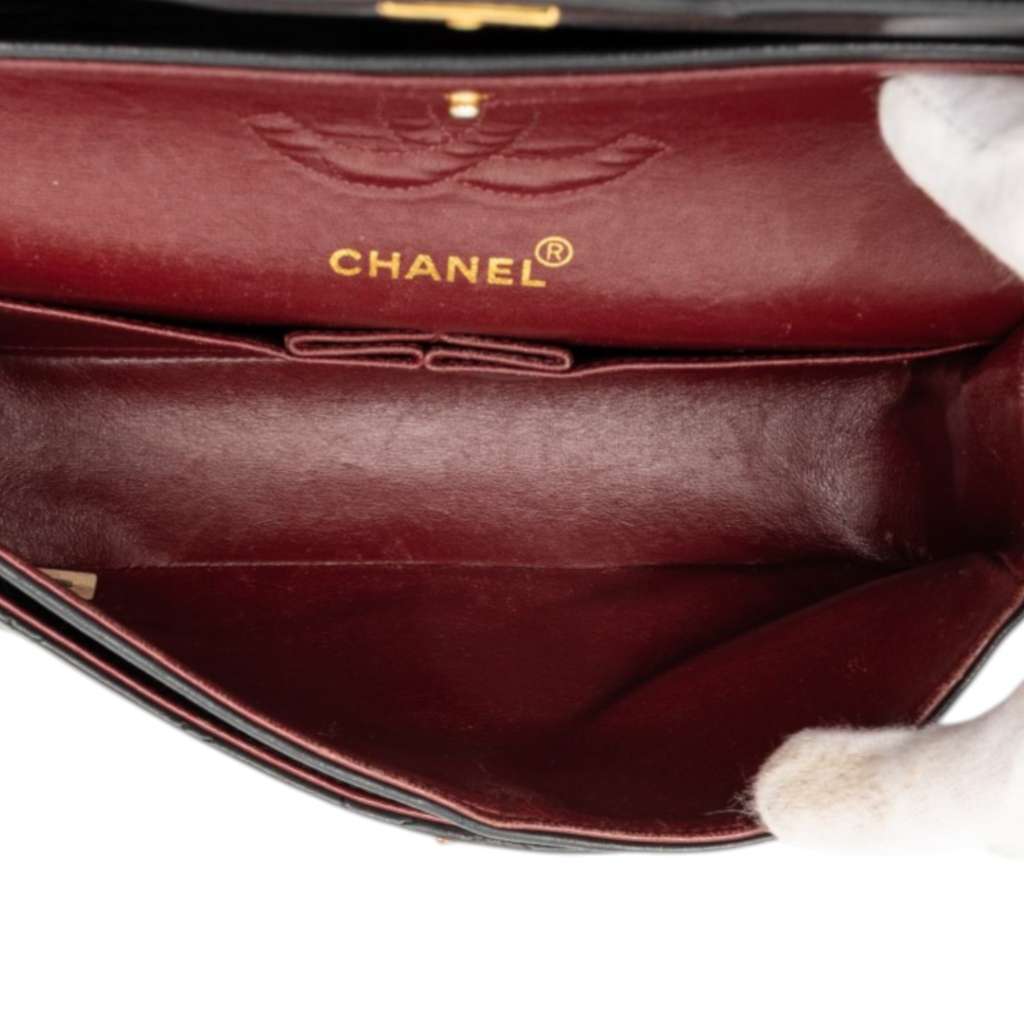 Chanel Small Classic Lambskin Double Flap Black Leather Very good condition - Model View