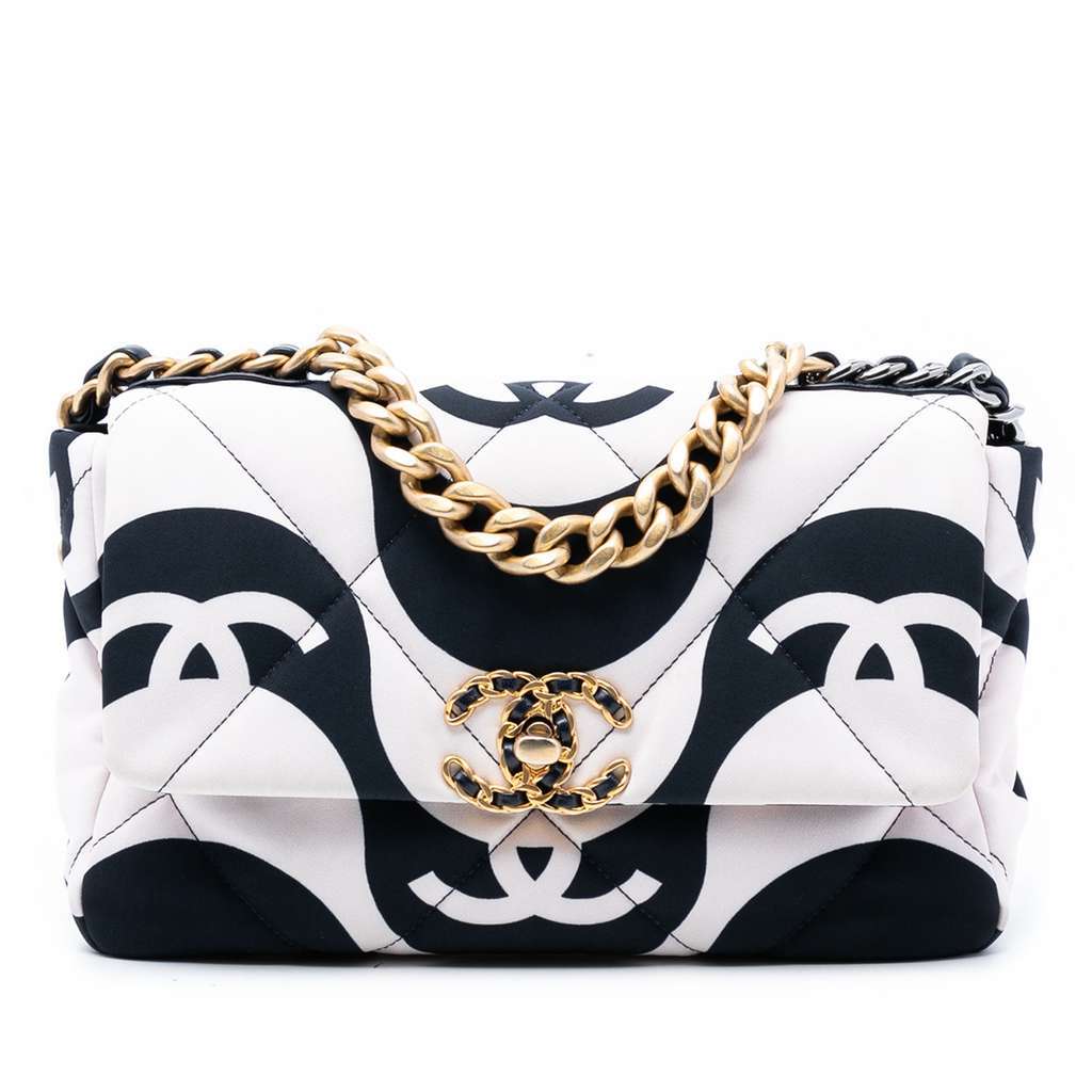 Chanel Medium Printed Silk 19 Flap White Silk Very good condition - Front View