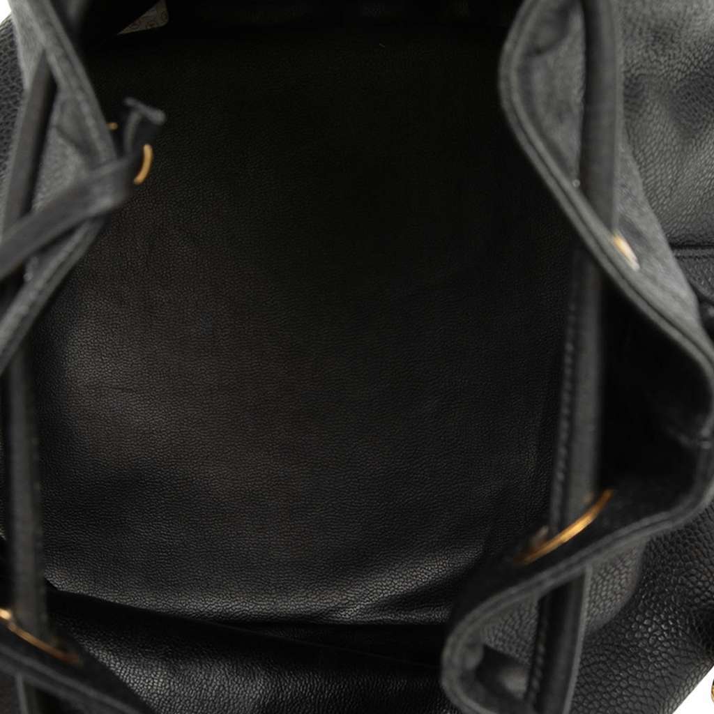 Chanel Caviar Triple CC Drawstring Bucket Bag Black Leather Very good condition - Model View