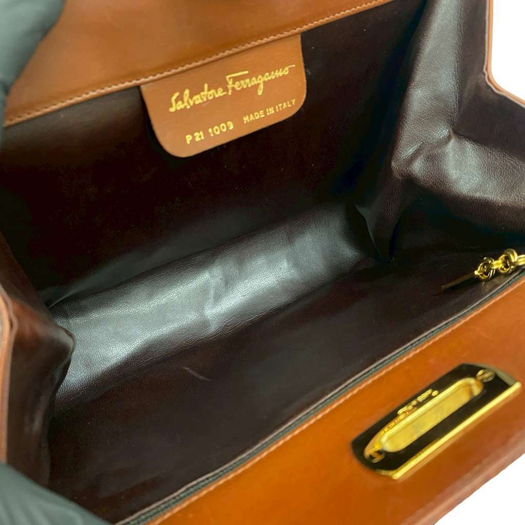 Salvatore Ferragamo Leather Gancini Chain Crossbody Brown Leather Very good condition - Box View
