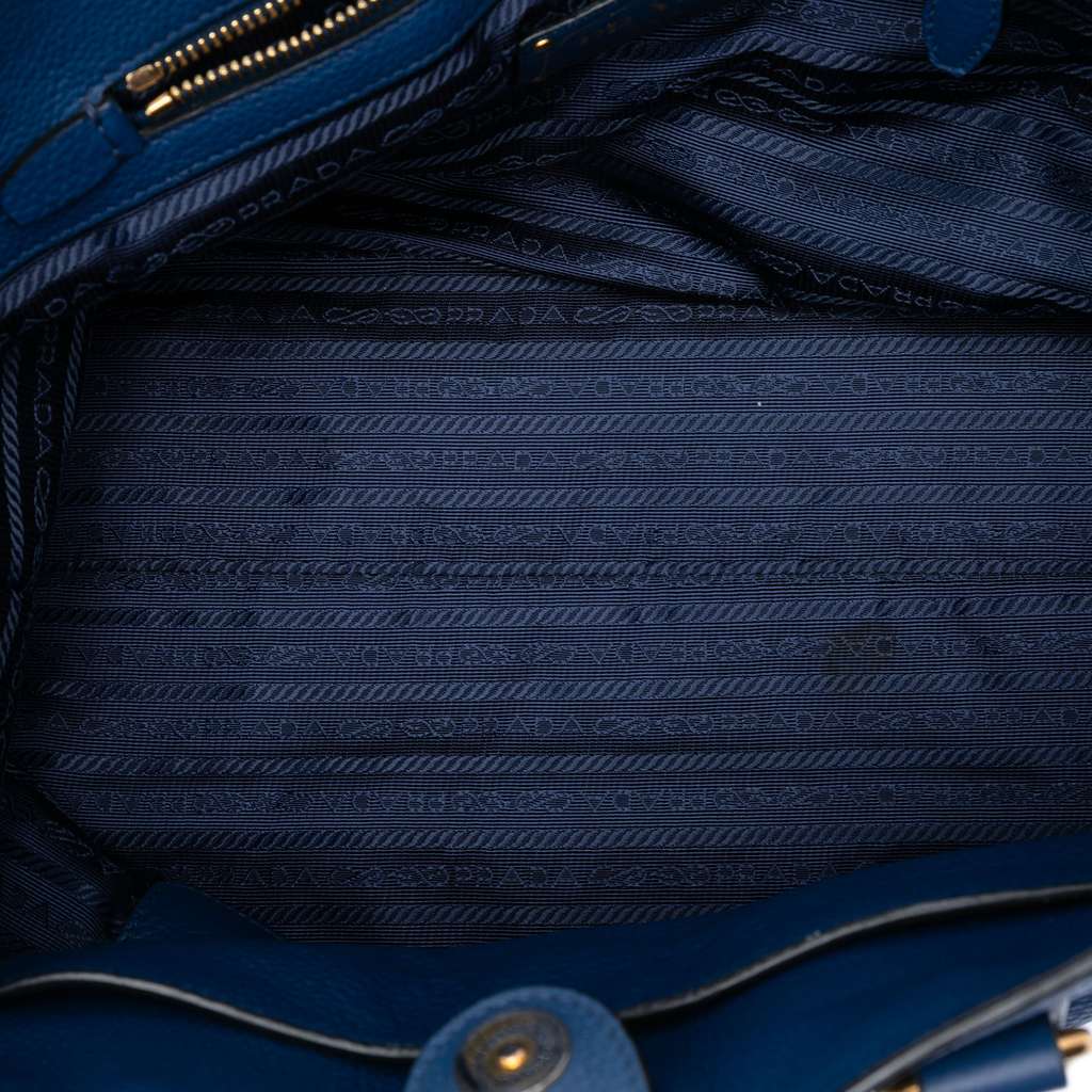 Prada Vitello Phenix Tote Blue Leather Very good - Model View