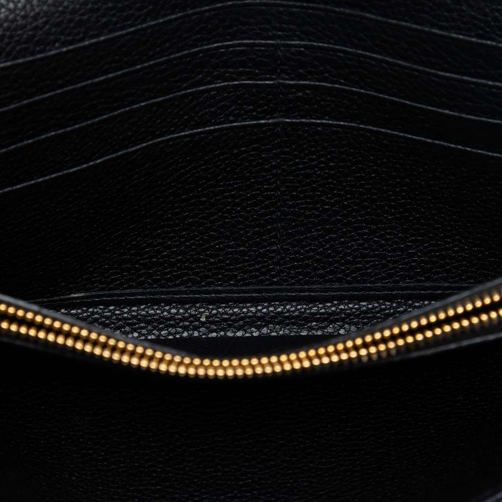 Prada Vitello Daino Wallet On Chain Black Leather Very good condition - Model View