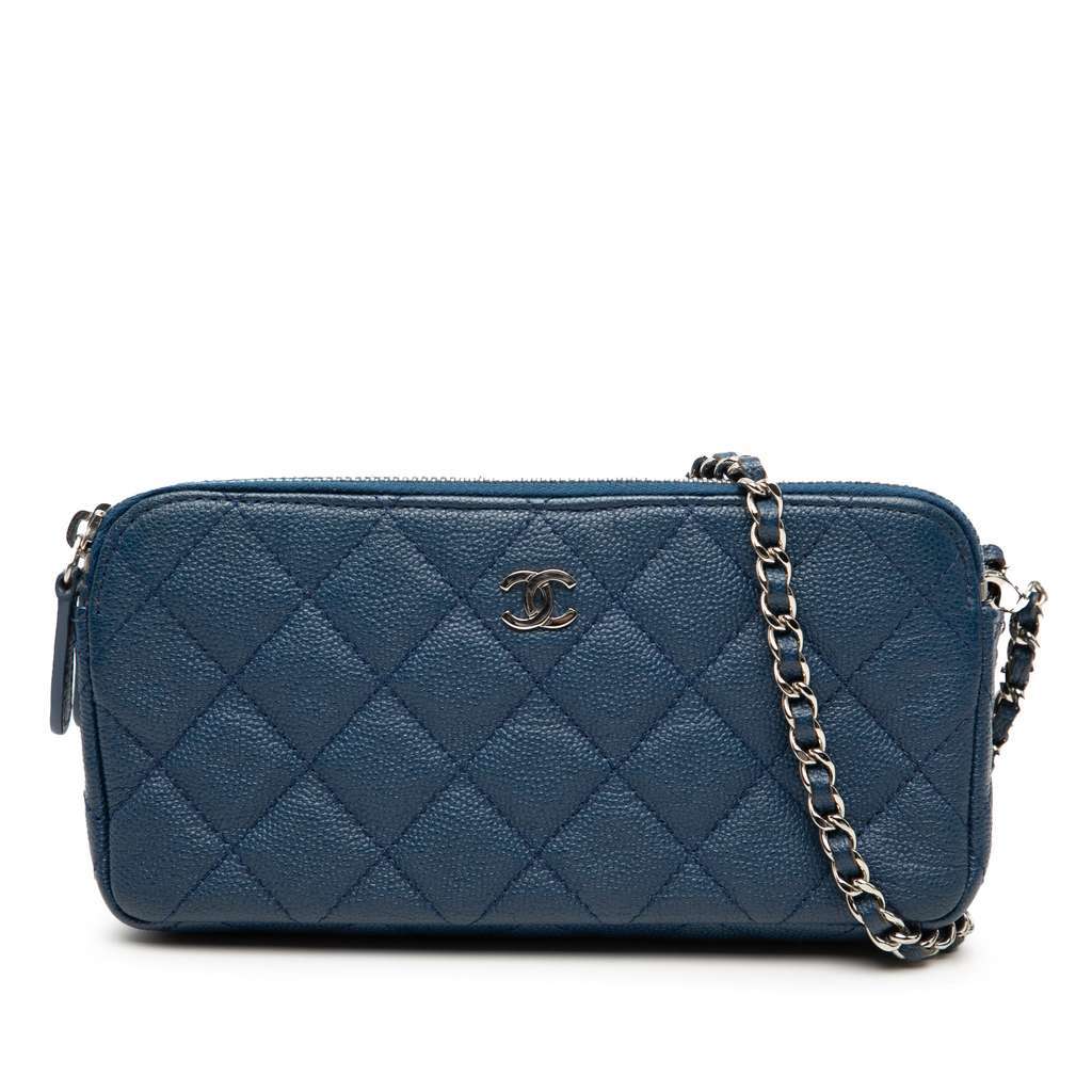 Chanel CC Quilted Caviar Double Zip Clutch With Chain Blue Leather Very good condition - Front View