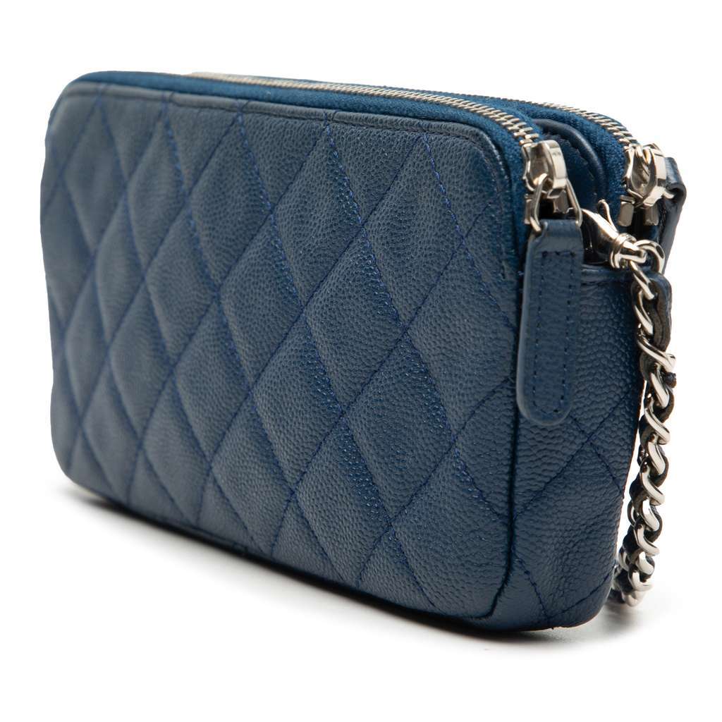 Chanel CC Quilted Caviar Double Zip Clutch With Chain Blue Leather Very good condition - Back View