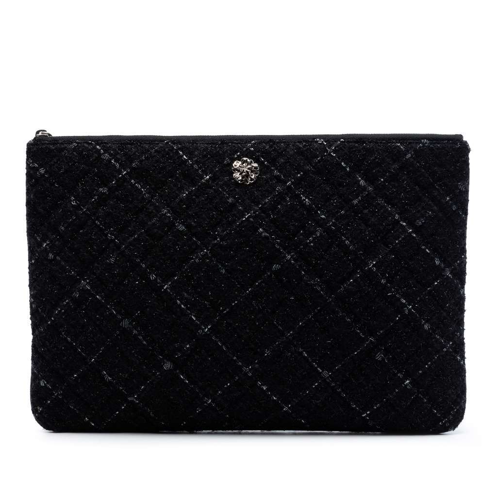 Chanel Large Quilted Tweed and Lambskin Camellia O Case Clutch Black Tweed Very good condition - Front View