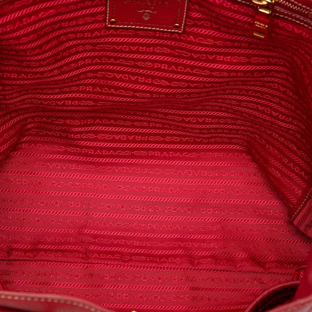 Prada Vitello Daino Open Convertible Tote Red Leather Very good condition - Model View