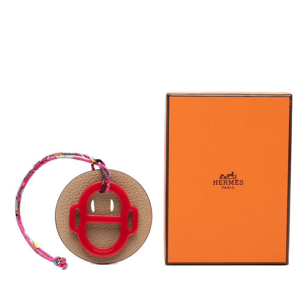 Hermès H Equipe Resin and Leather Bag Charm Red Very good condition - Model View