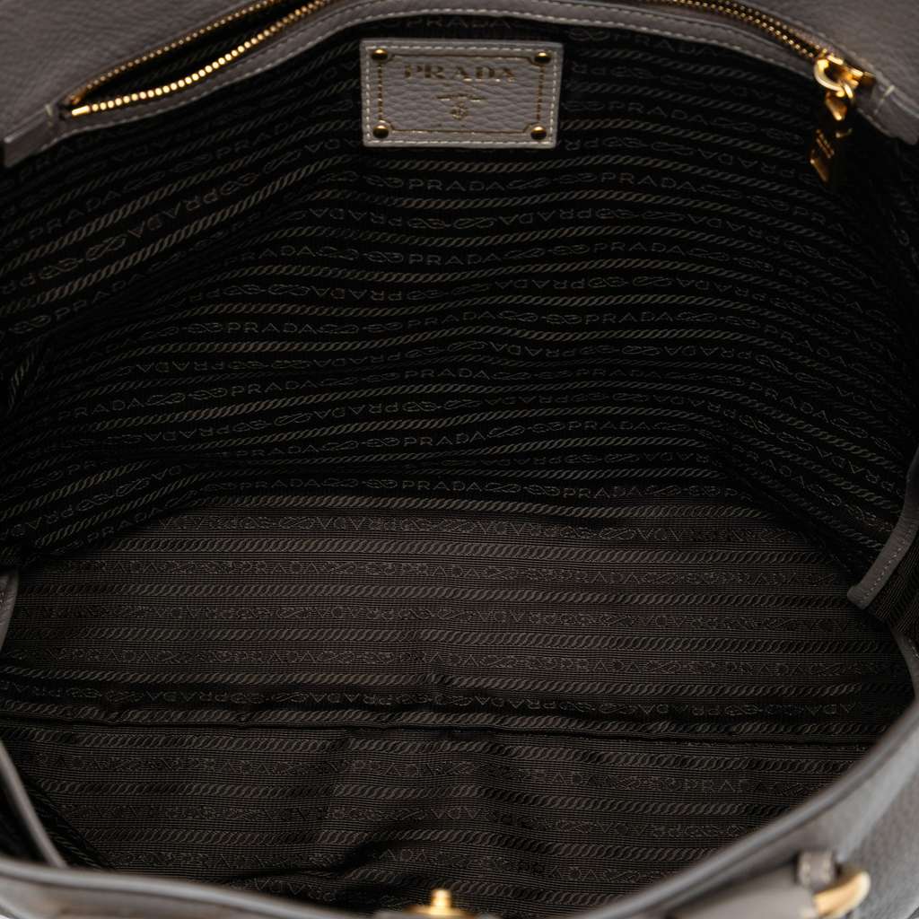Prada Vitello Daino Open Convertible Tote Grey Leather Very good condition - Model View