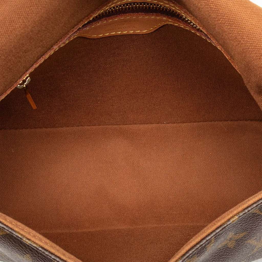 Louis Vuitton Monogram Mini Looping Brown Very good condition - Model View