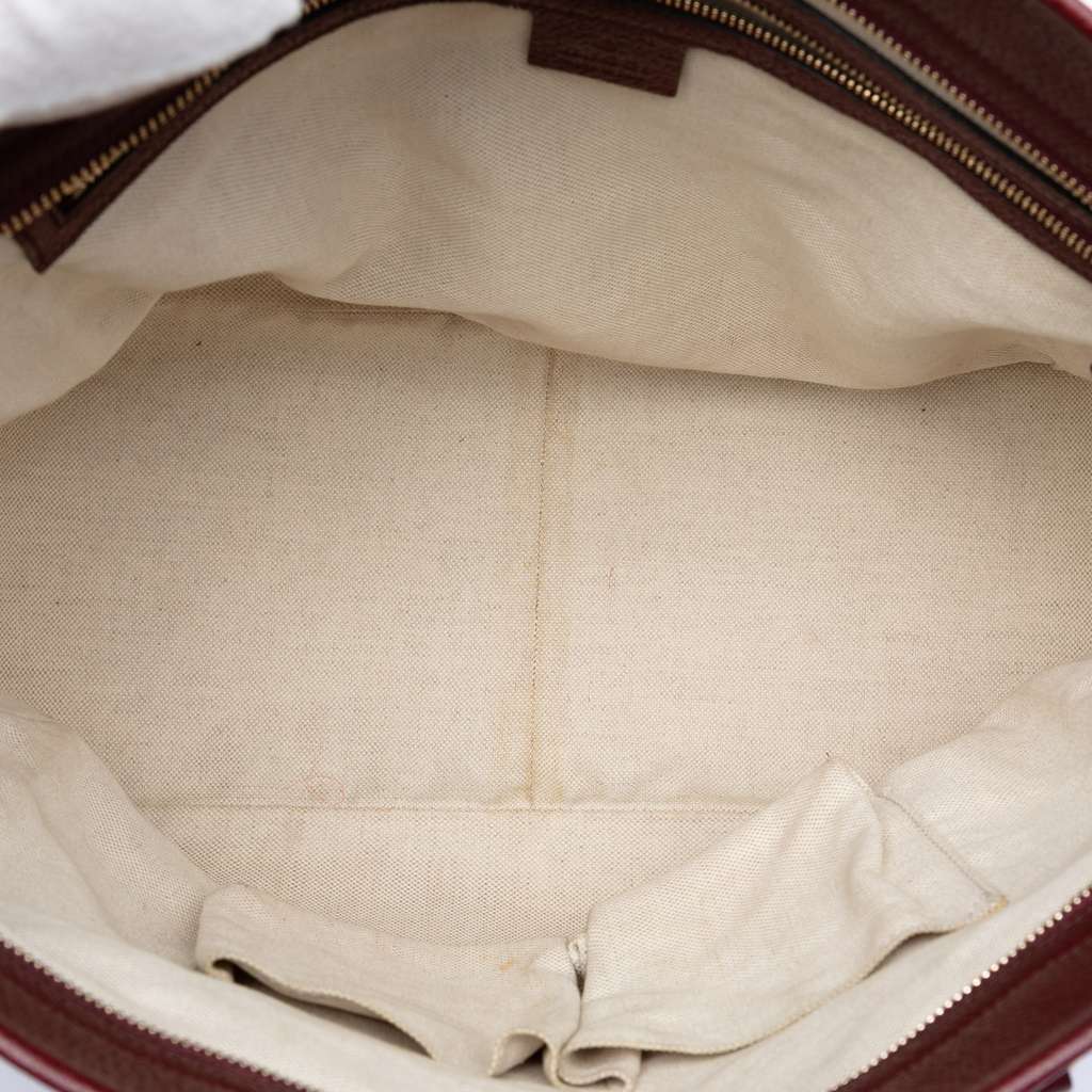 Gucci GG Canvas Bree Tote Beige Very good condition - Model View