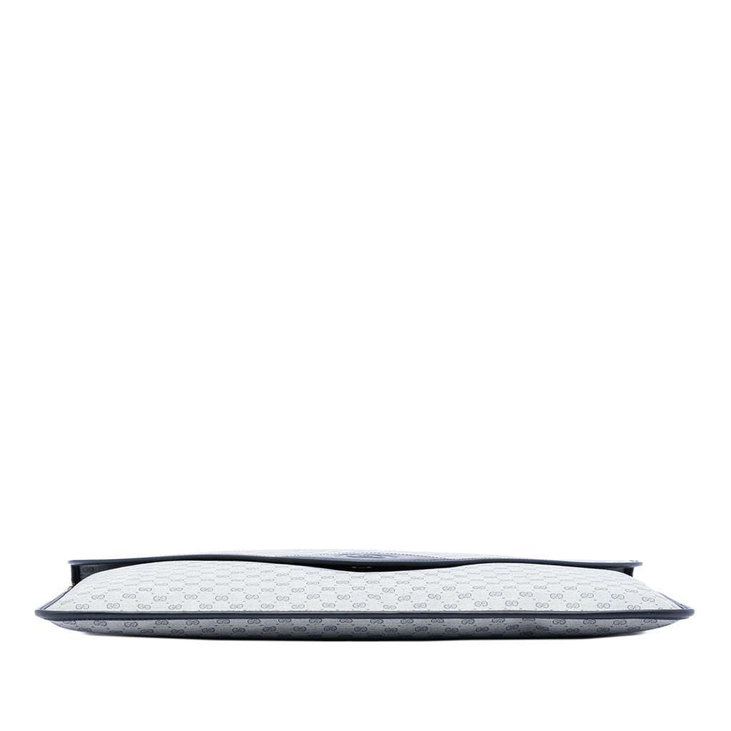 Gucci Micro GG Supreme Clutch Grey Canvas Very good - Inside View