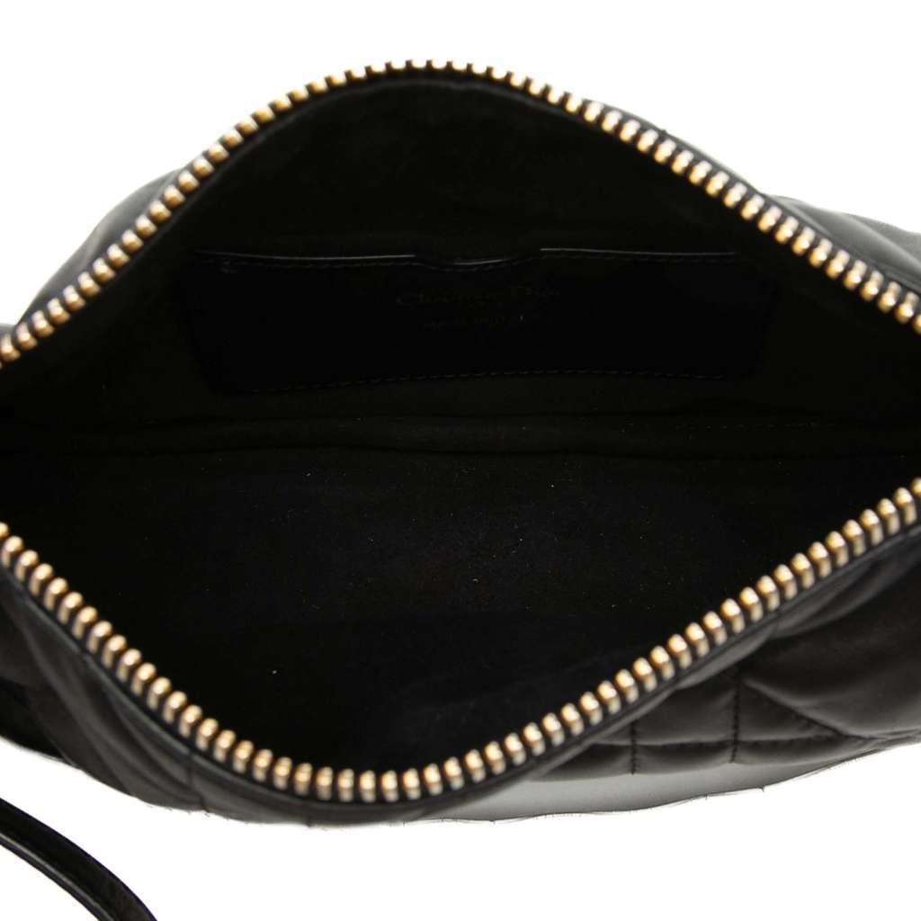 Dior Small Lambskin Cannage Dior Vibe Hobo Black Leather Very good - Model View