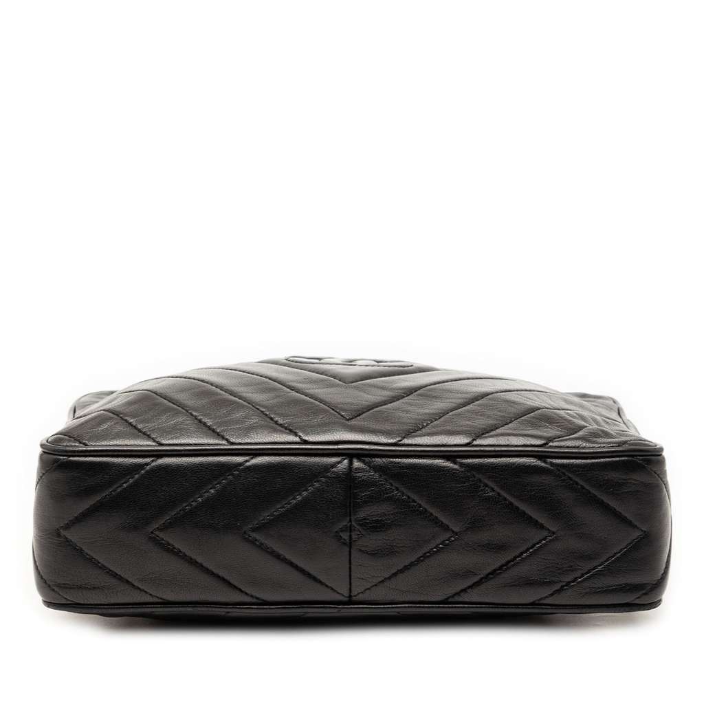Chanel CC Diamond Quilted Lambskin Tassel Camera Bag Black Leather Very good condition - Inside View