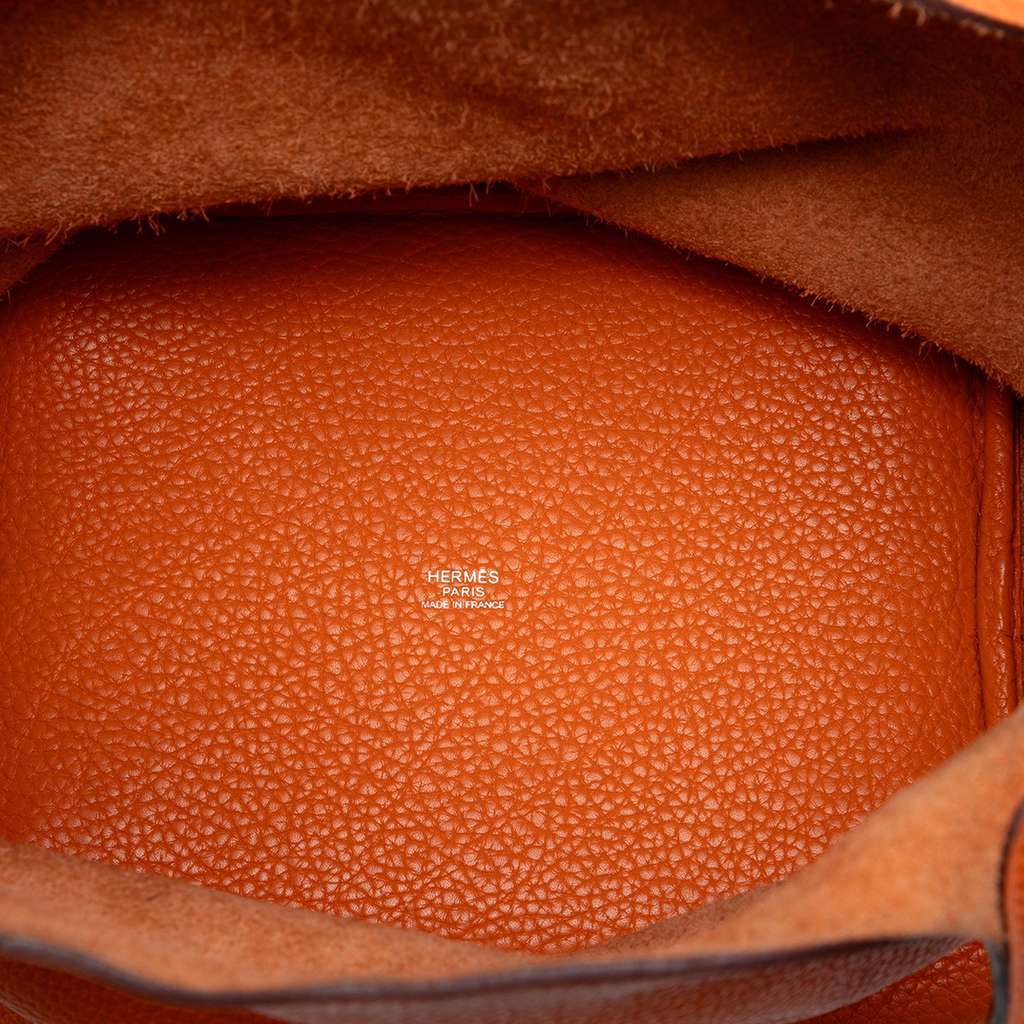 Hermès Clemence Picotin Lock 22 Orange Leather Very good - Model View
