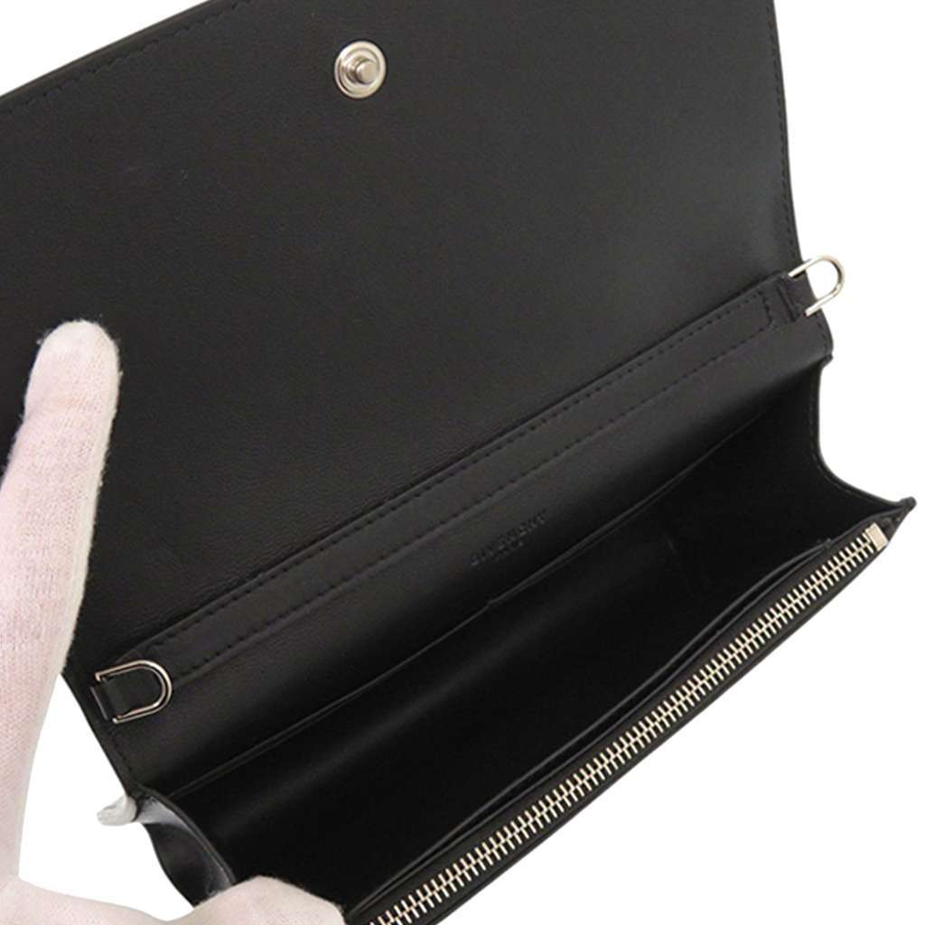 Givenchy Leather Pandora Star Wallet on Chain Black Leather Very good - Model View