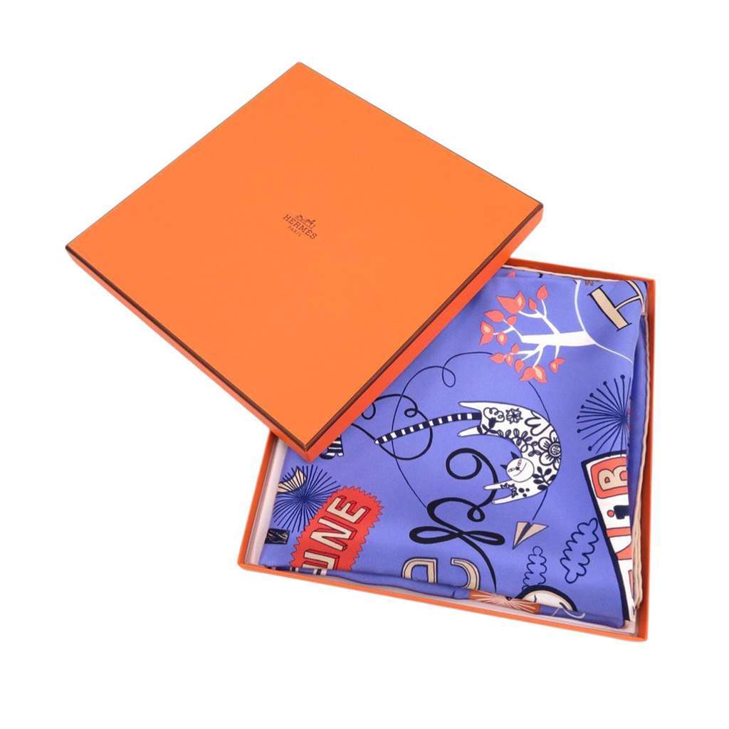 Hermès Les Confessions Silk Scarf 90 Purple Silk Very good condition - Model View