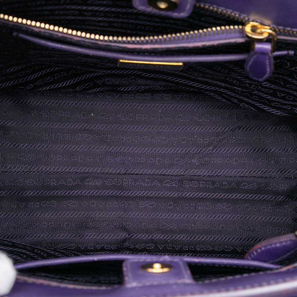 Prada Saffiano Lux Parabole Satchel Purple Leather Very good condition - Model View