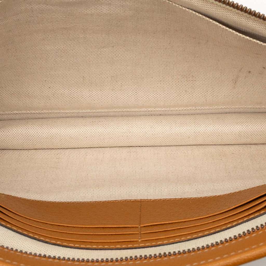 Gucci Disney Micro GG Supreme Mickey Mouse Clutch Brown Canvas Very good condition - Model View