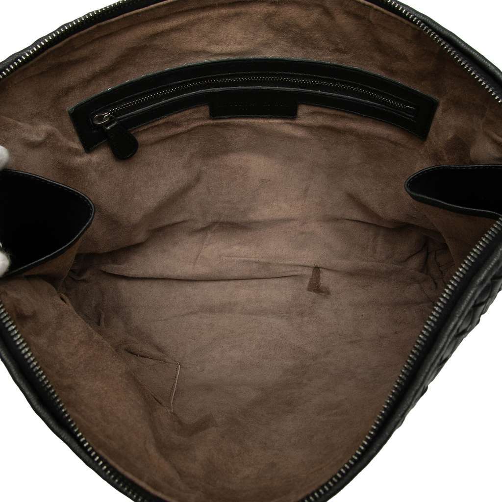 Bottega Veneta Large Nappa Intrecciato Nodini Crossbody Black Leather Very good condition - Model View