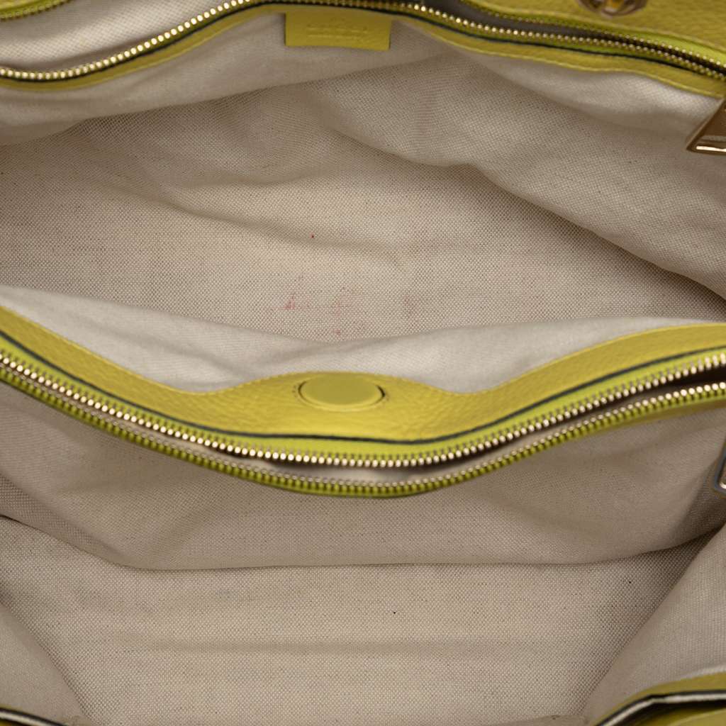 Gucci Large Calfskin Bamboo Shopper Satchel Yellow Leather Very good condition - Model View