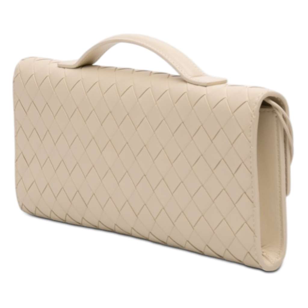 Bottega Veneta Lambskin Intrecciato Andiamo Clutch White Leather Very good condition - Back View