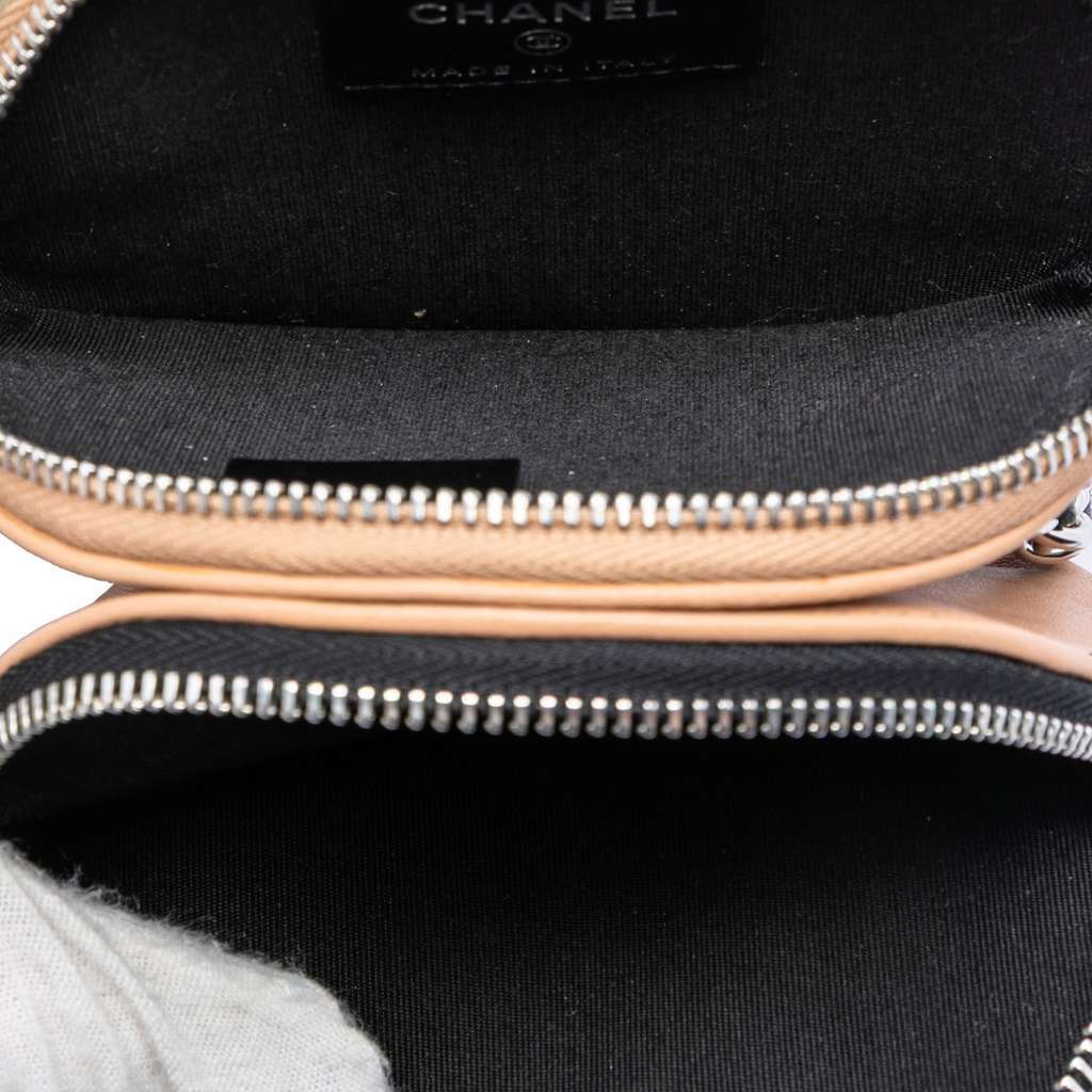 Chanel CC Quilted Lambskin Triple Zip Round Clutch With Chain Black Leather Very good condition - Model View
