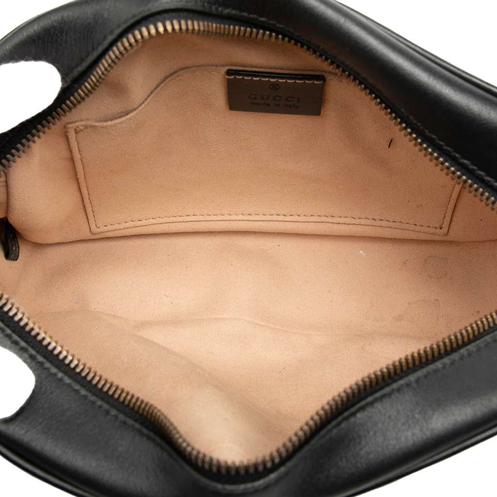 Gucci Small GG Marmont Matelasse Leather Crossbody Black Leather Very good condition - Model View