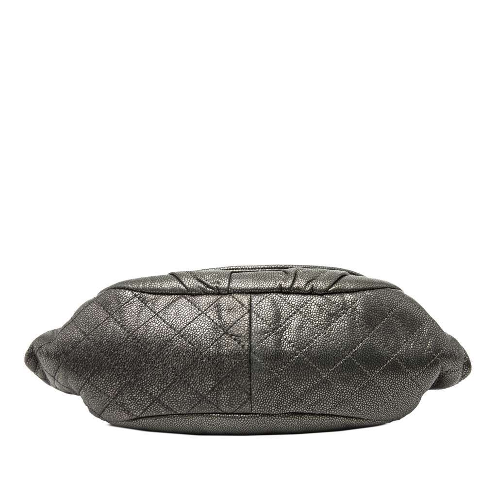 Chanel Large Metallic Caviar Half Moon Flap Grey Leather Very good condition - Inside View