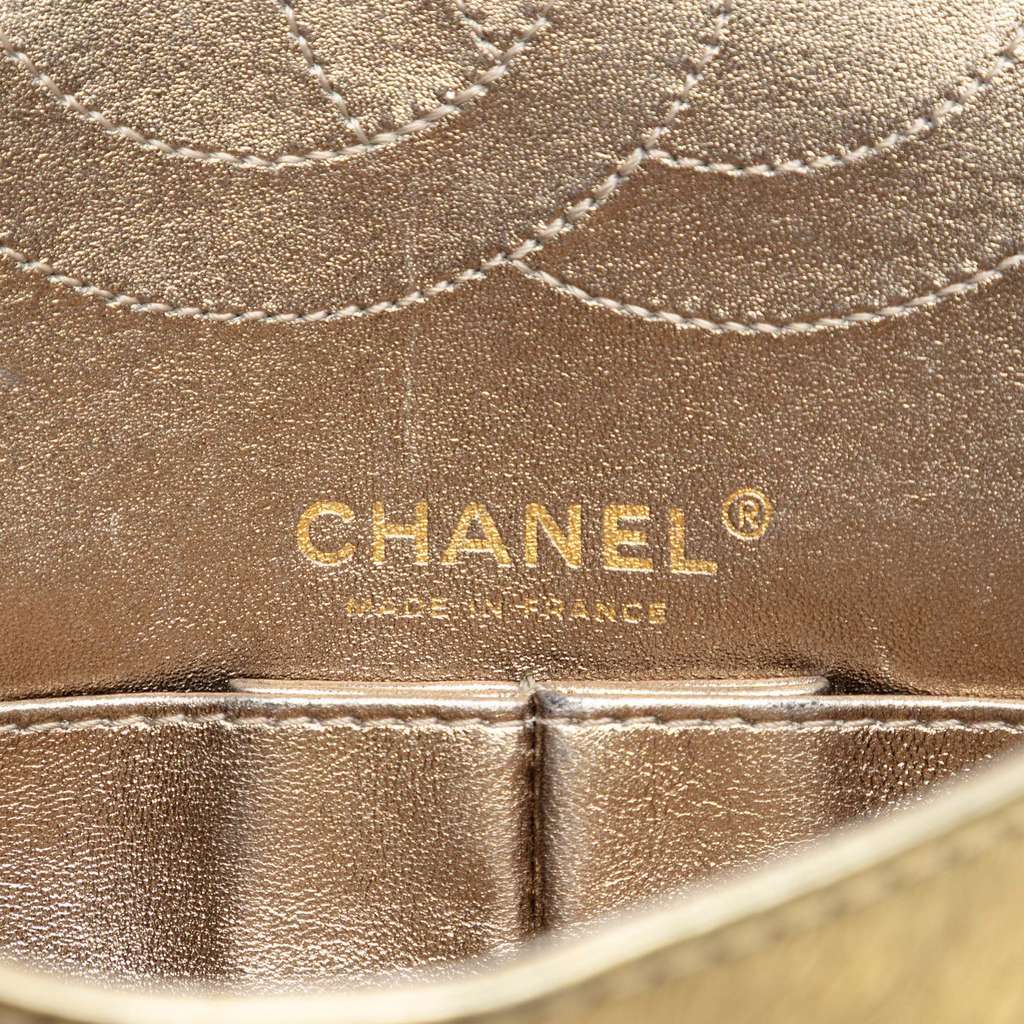 Chanel Quilted Metallic Aged Calfskin Reissue 2.55 Double Flap 225 Gold Leather Very good condition - Box View