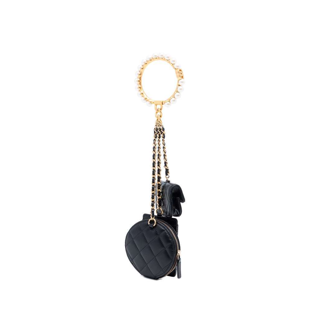 Chanel Quilted Lambskin Pearl Crown CC Wristlet Multi Pouches Black Leather Very good condition - Back View