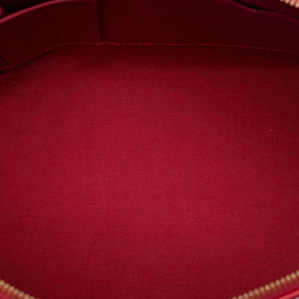 Louis Vuitton Monogram Vernis Bellevue PM Red Leather Very good condition - Model View
