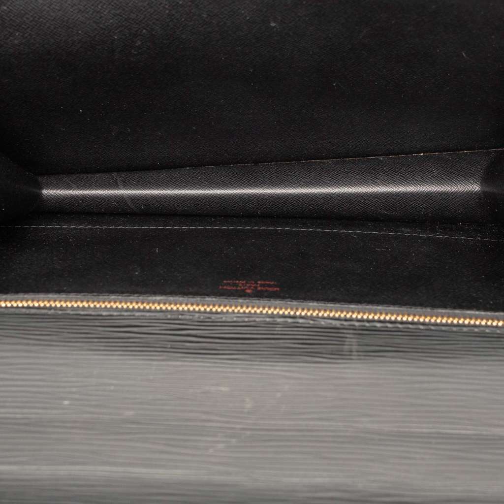 Louis Vuitton Epi Monceau 28 Black Leather Good - Model View