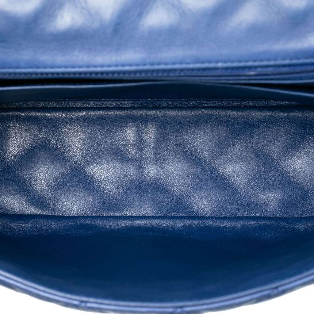 Chanel Jumbo Classic Lambskin Single Flap Blue Leather Very good condition - Model View