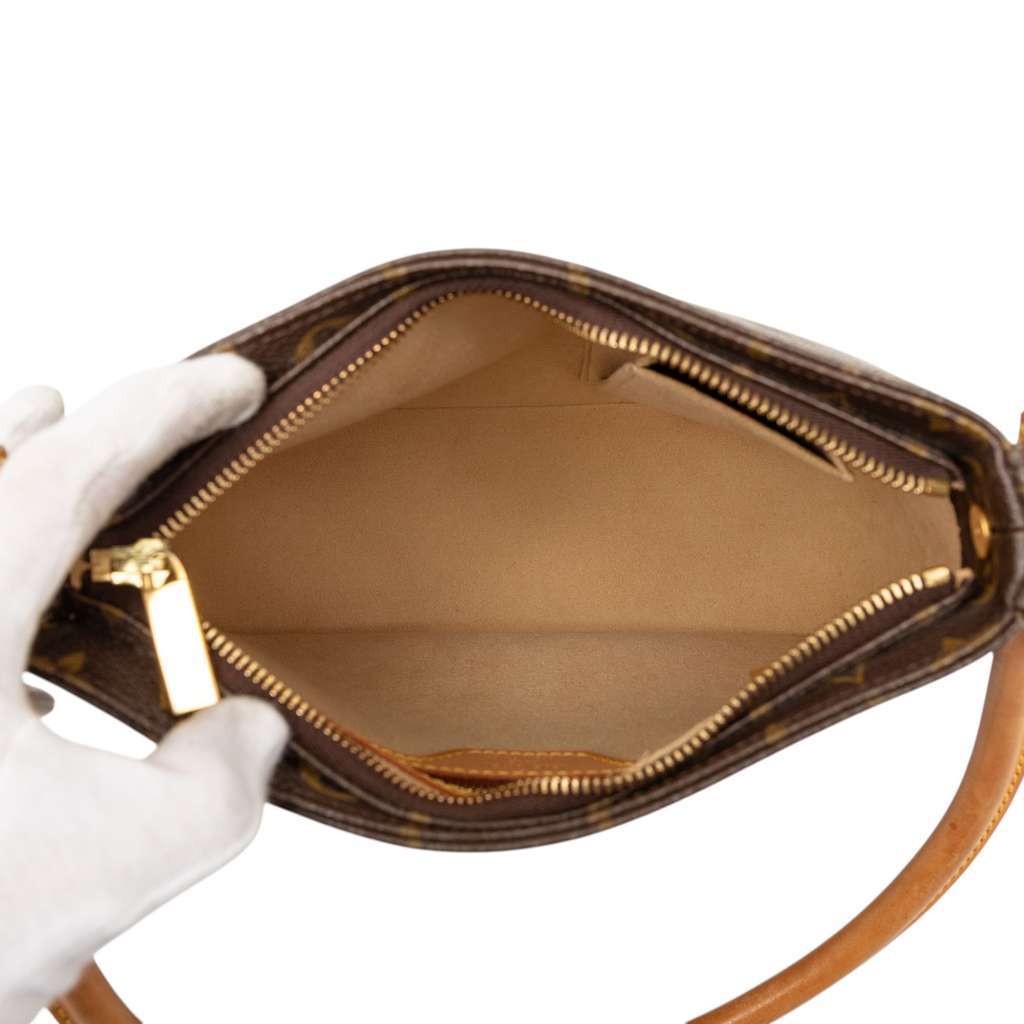Louis Vuitton Monogram Looping MM Brown Very good - Model View