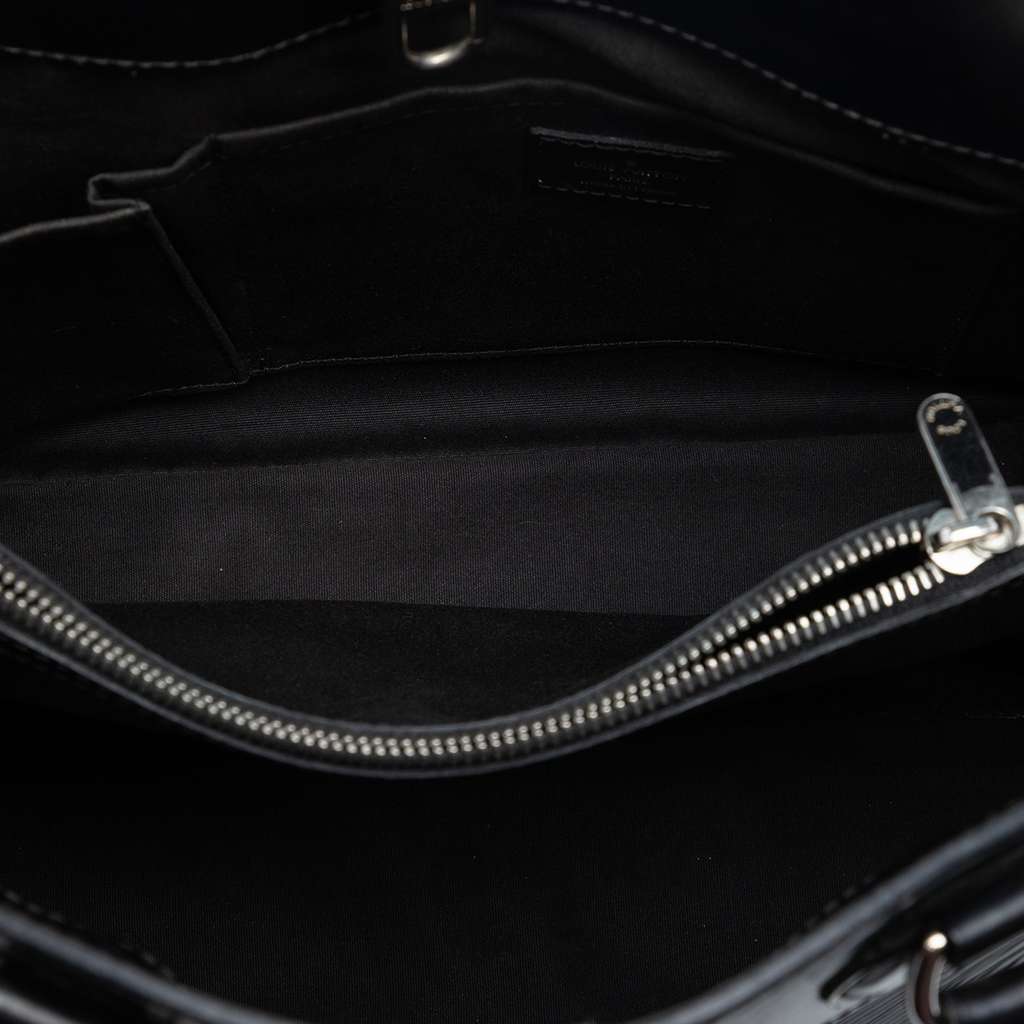 Louis Vuitton Epi Passy PM Black Leather Very good condition - Model View