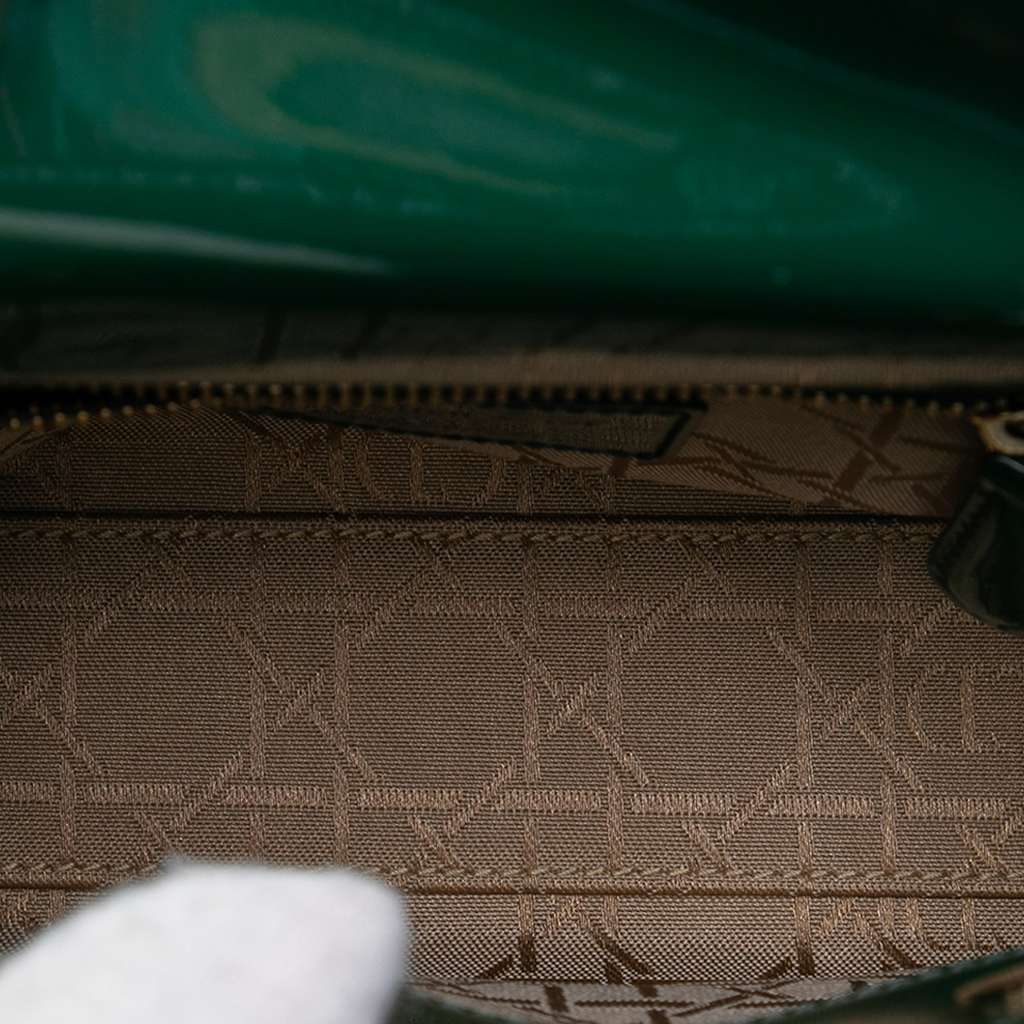 Dior Mini Patent Cannage Lady Dior Green Leather Very good condition - Model View
