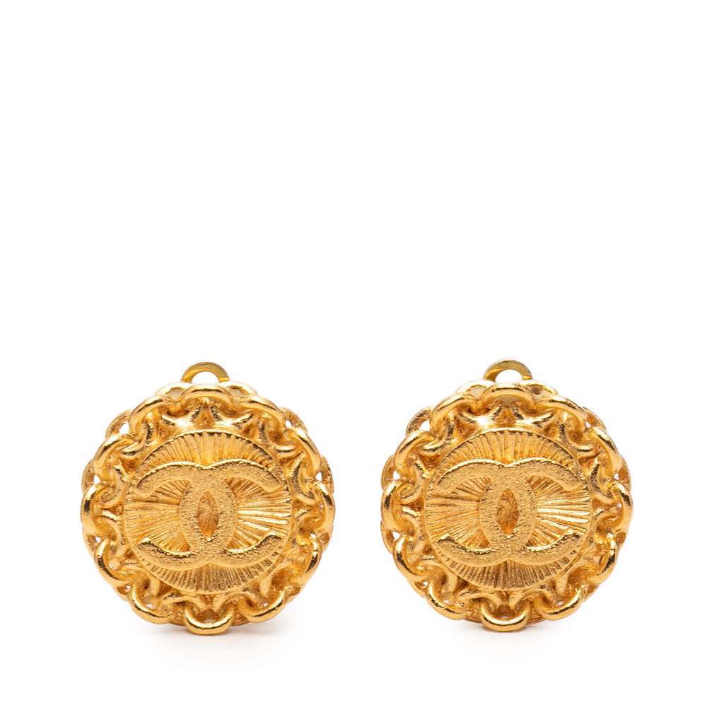 Chanel CC Gold Plated Round Clip On Earrings Gold Metal Very good - Front View