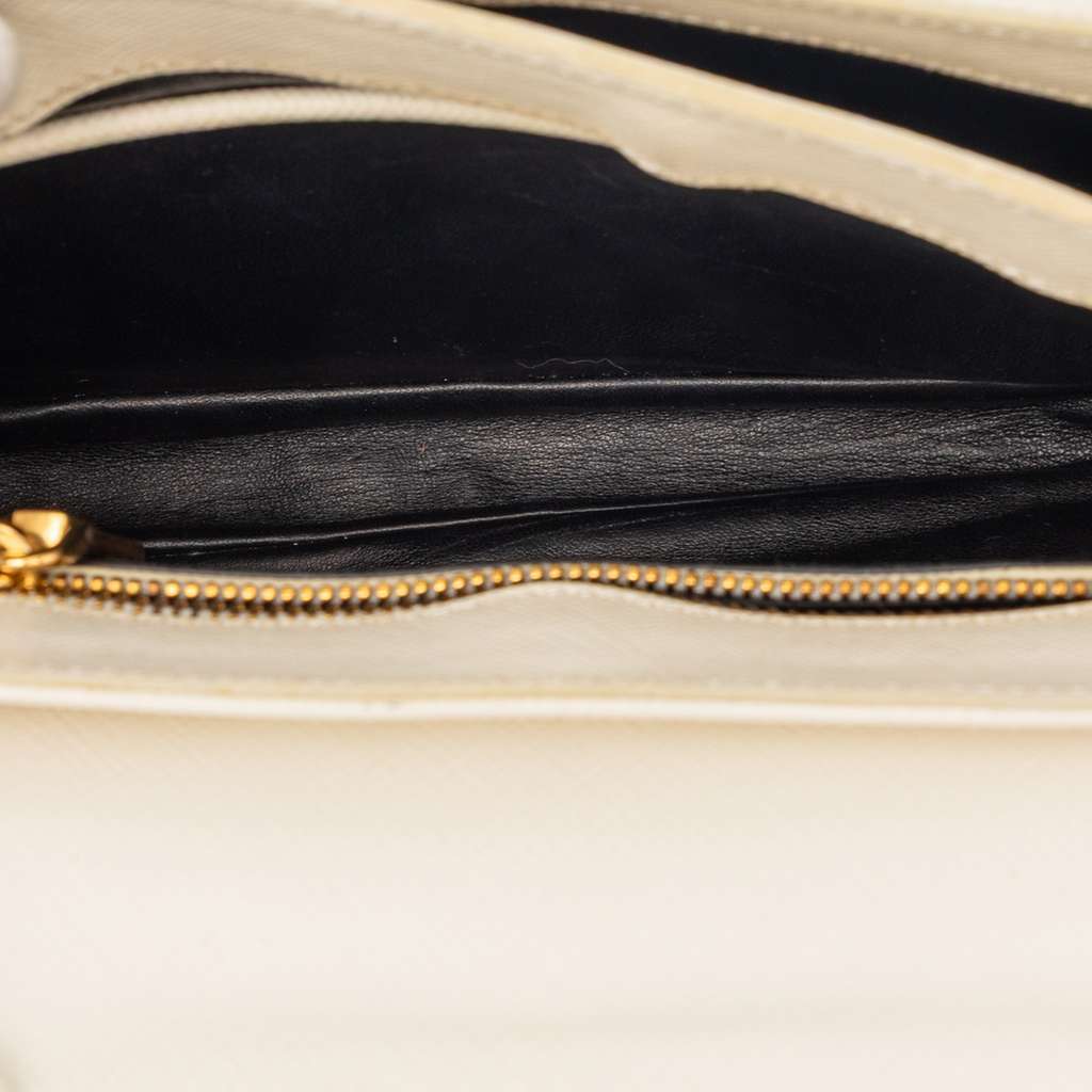 Prada Saffiano Sound Lock Satchel White Leather Very good - Model View
