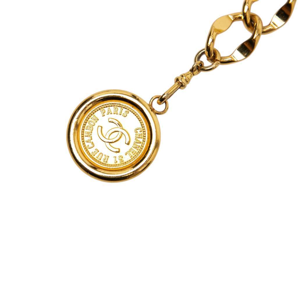 Chanel Gold Plated CC Medallion Chain Belt Gold Metal Very good condition - Back View