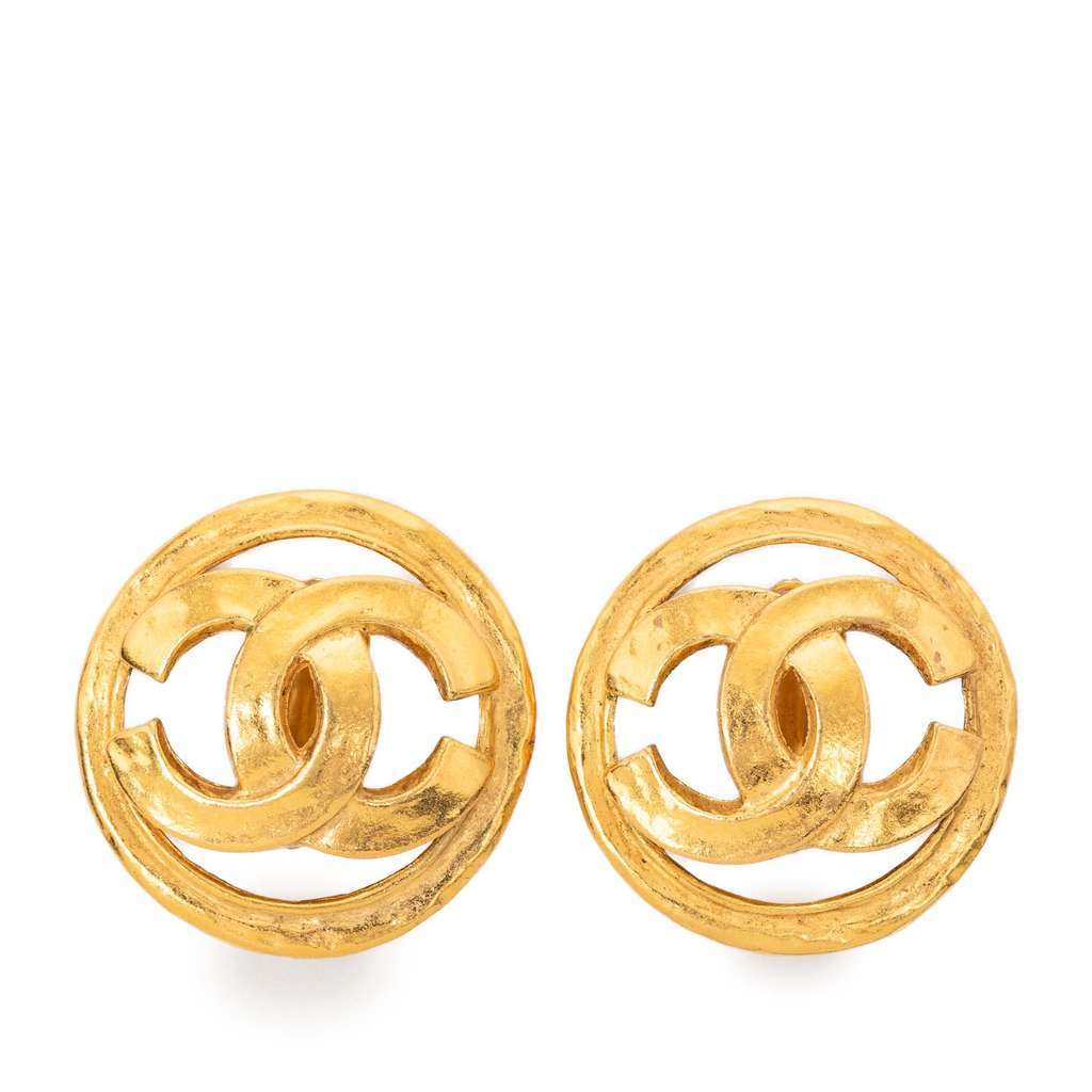 Chanel CC Gold Plated Round Clip on Earrings Gold Metal Very good - Front View