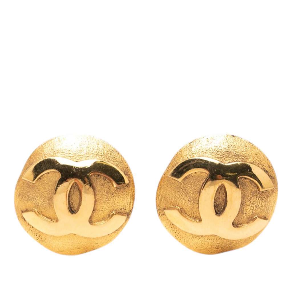 Chanel CC Gold Plated Round Clip On Earrings Gold Metal Very good - Front View