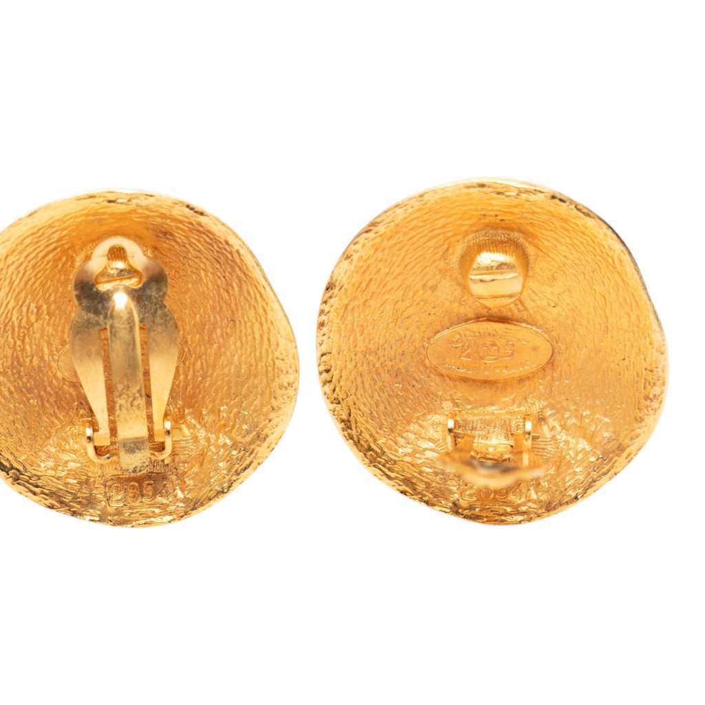 Chanel CC Gold Plated Round Clip On Earrings Gold Metal Very good - Inside View