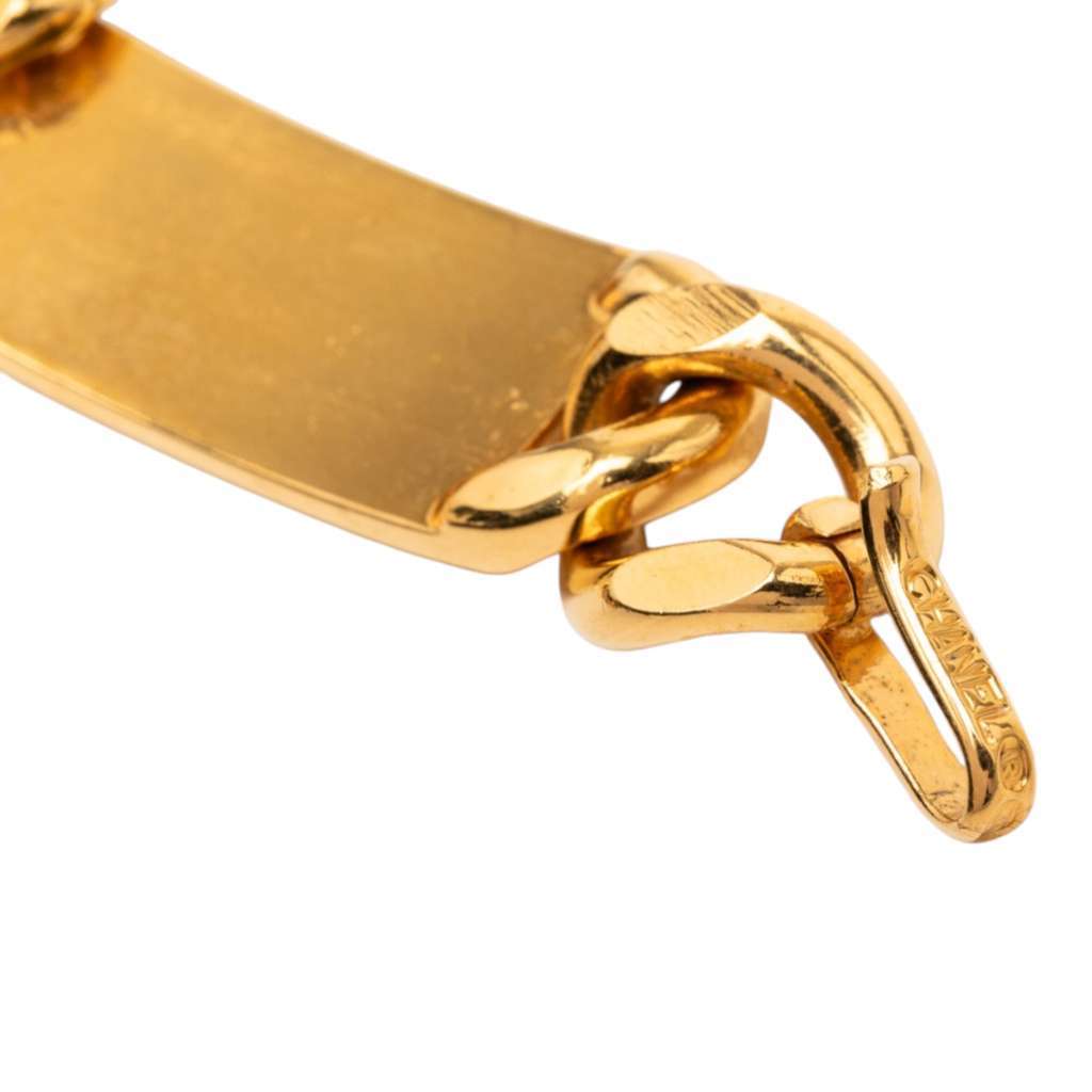 Chanel Gold Plated Leather Woven Chain Medallion Belt Gold Metal Very good - Model View