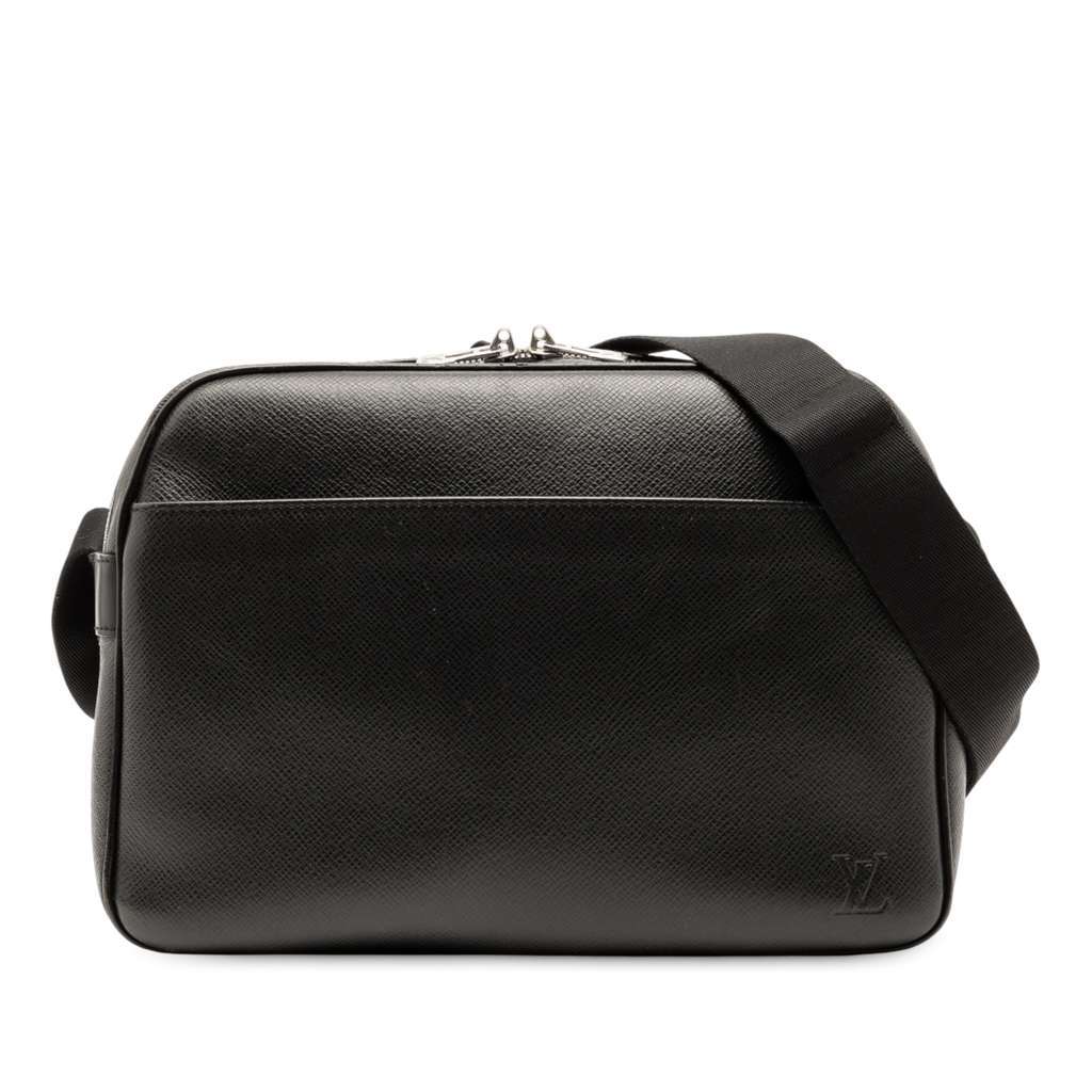 Louis Vuitton Taiga Reporter PM Black Leather Very good condition - Front View