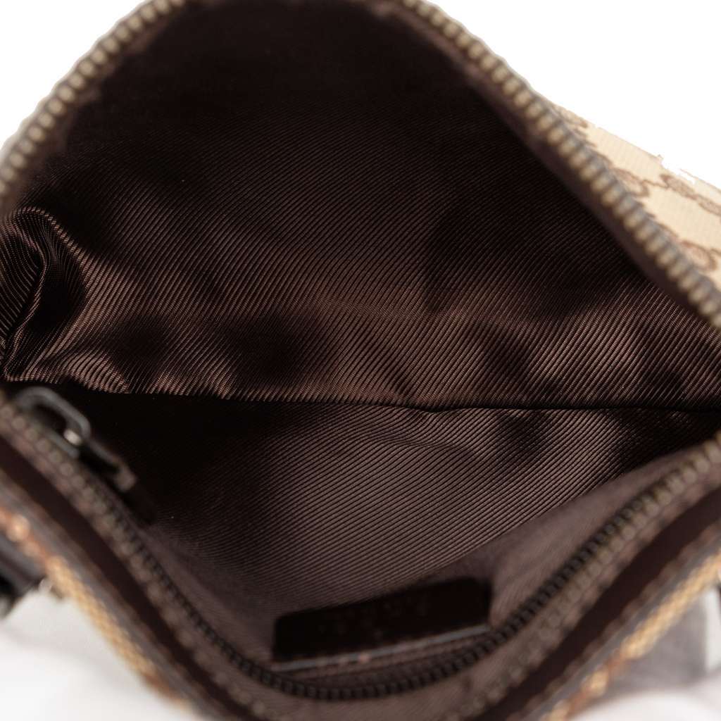 Gucci GG Canvas Crossbody Beige Canvas Very good - Model View