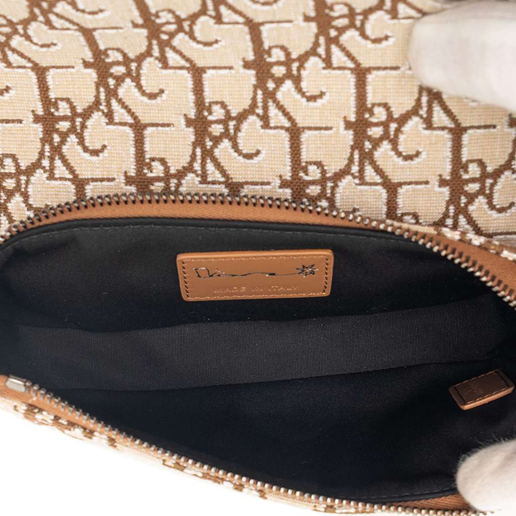 Dior Cactus Jack Oblique Canvas Saddle Arm Pouch Beige Canvas Very good - Model View