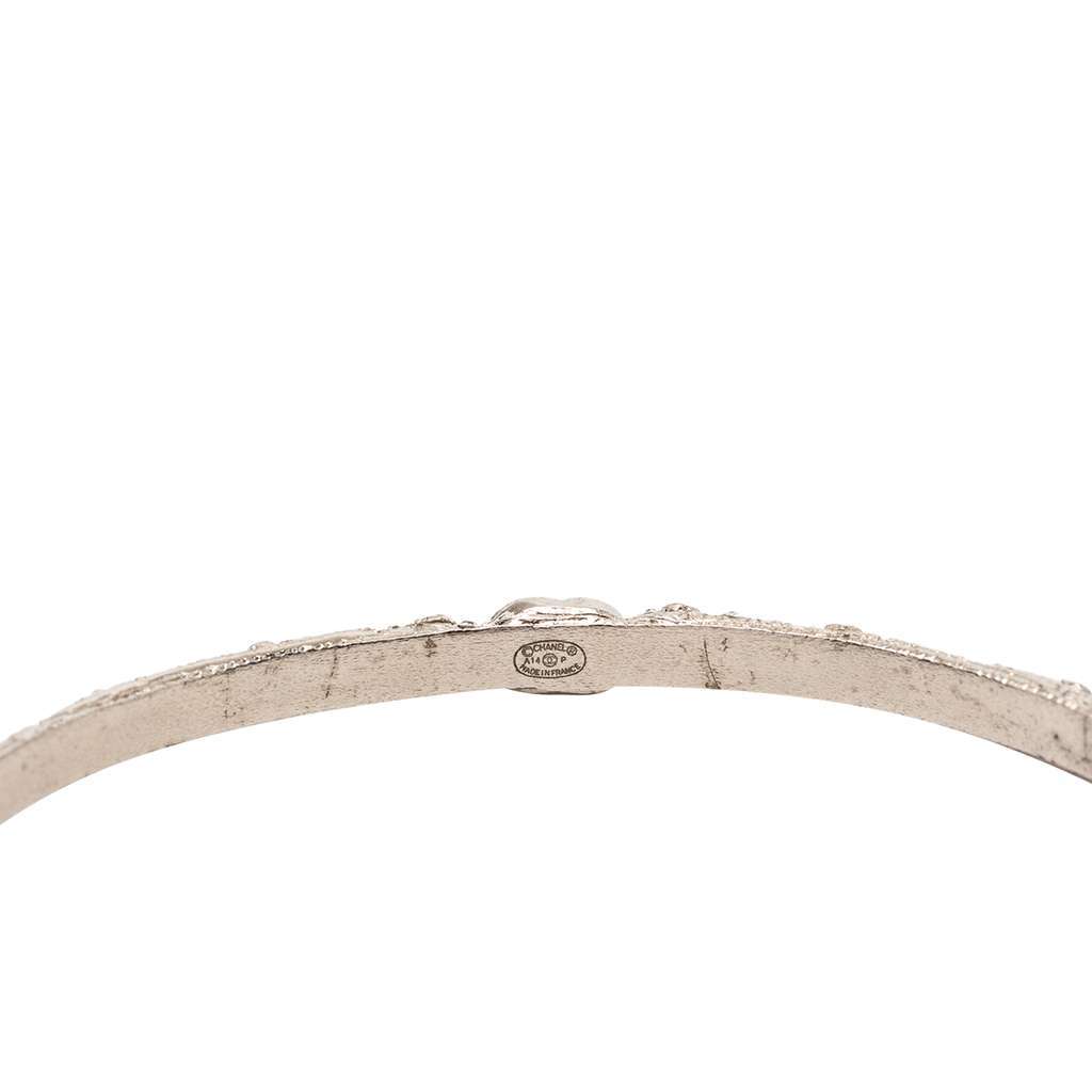 Chanel CC Silver Plated Strass Bangle Silver Metal Very good - Model View