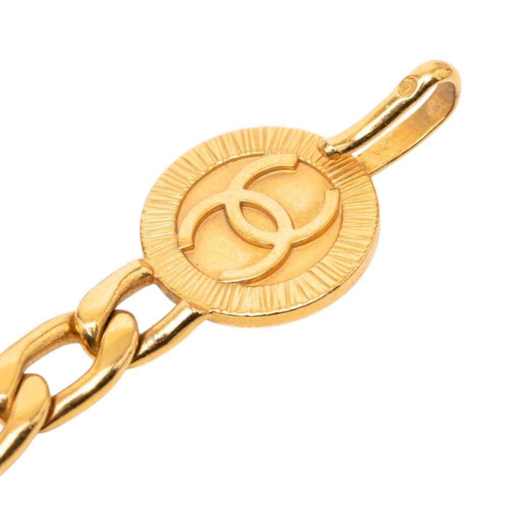 Chanel CC Gold Plated Chain Link Station Belt Gold Metal Very good - Model View