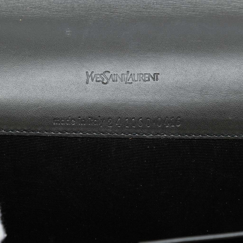 Saint Laurent Patent Chyc Ligne Travel Wallet Green Leather Very good - Box View